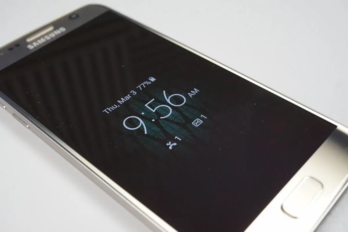 Samsung Galaxy S7 Always-on display
